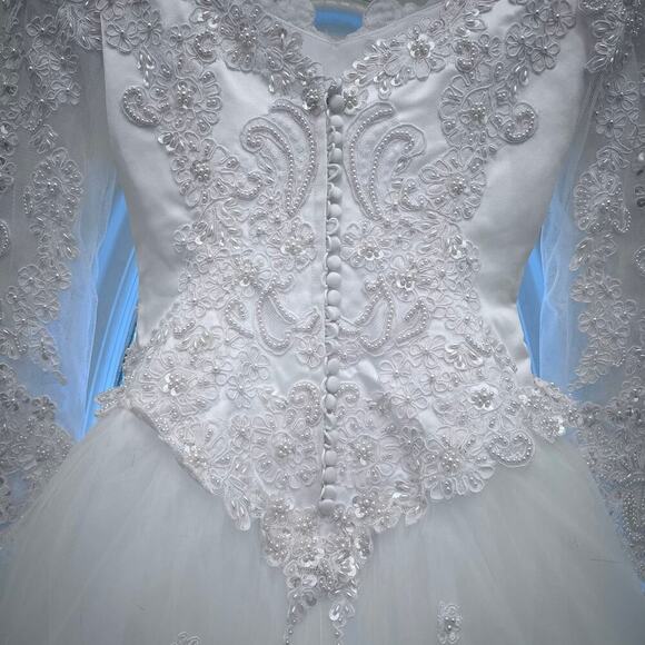 Emme Bridal Princess Beaded Off-the-Shoulder Wedding Dress Detachable Train Sz 4 - Picture 5 of 16